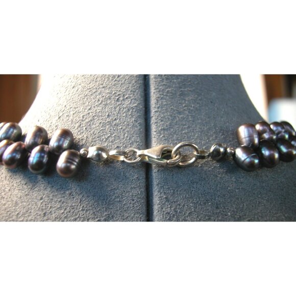 Freshwater Pearl 16" Necklace With Carved Shell 2" Circle Pendant - Picture 4 of 4